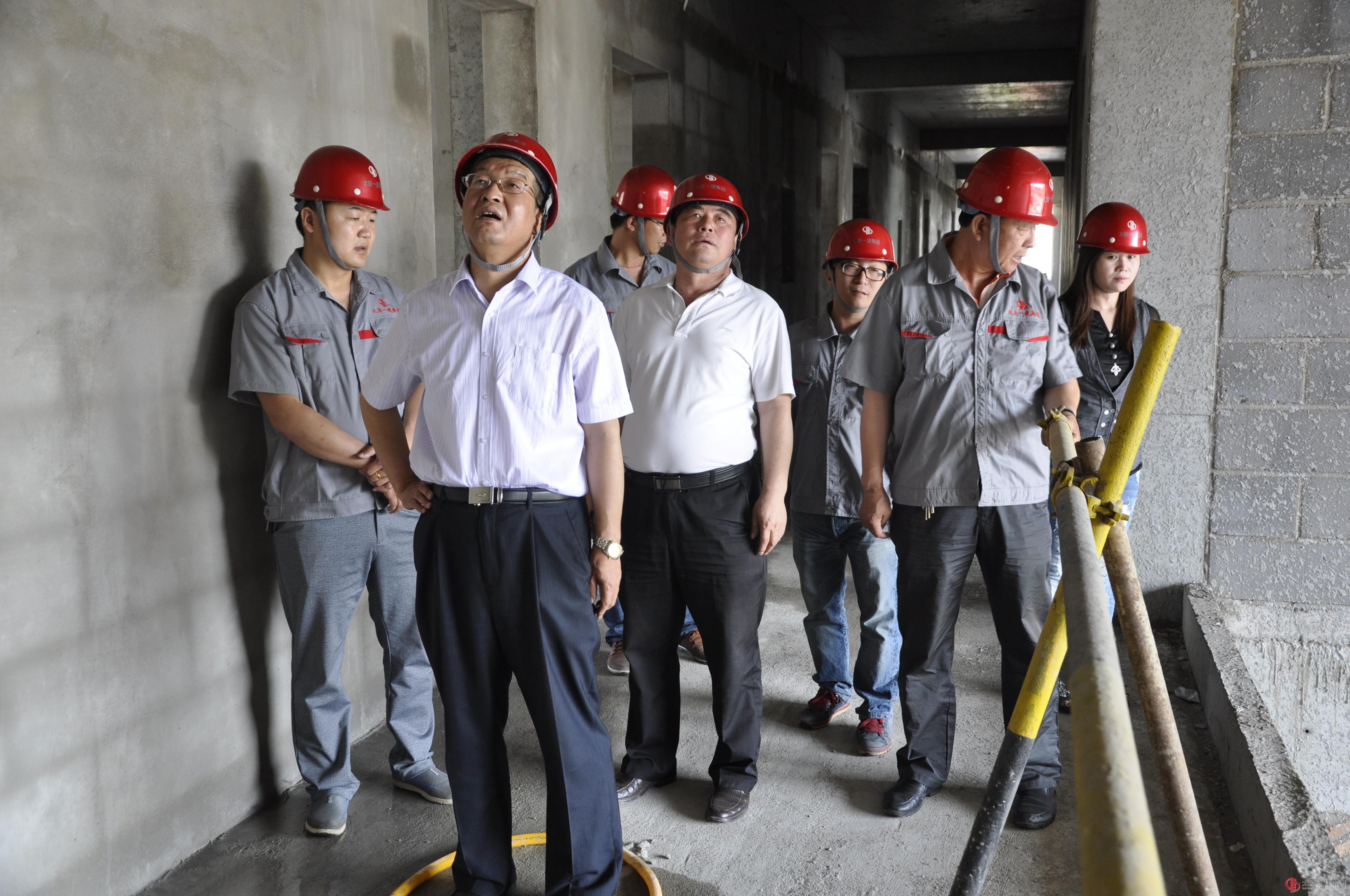 集团公司党委为关帝山项目党员先锋工程授牌