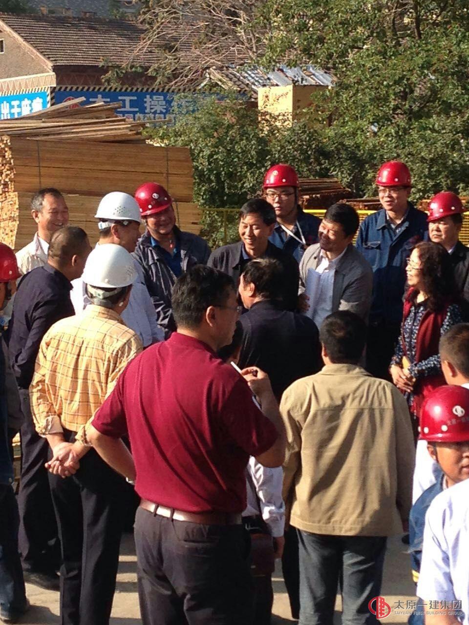 市长耿彦波视察十五分公司太原育英中学项目部